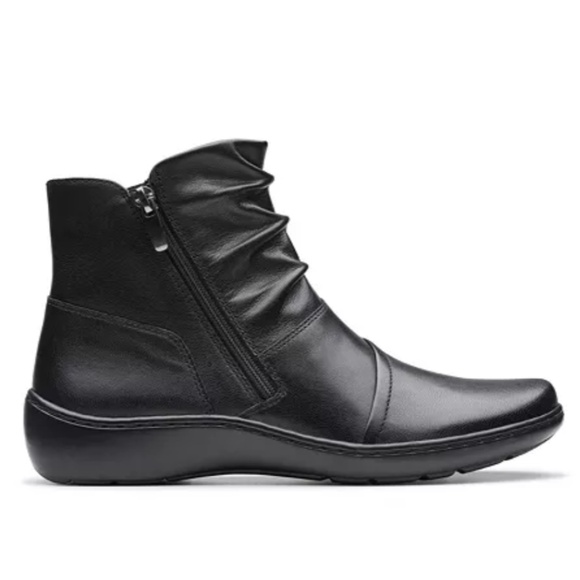 Clarks Booties size 7 NWOB - Picture 2 of 8